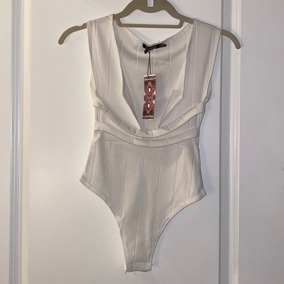 Boohoo Tops - NWT!!! Boohoo Cut out Bodysuit